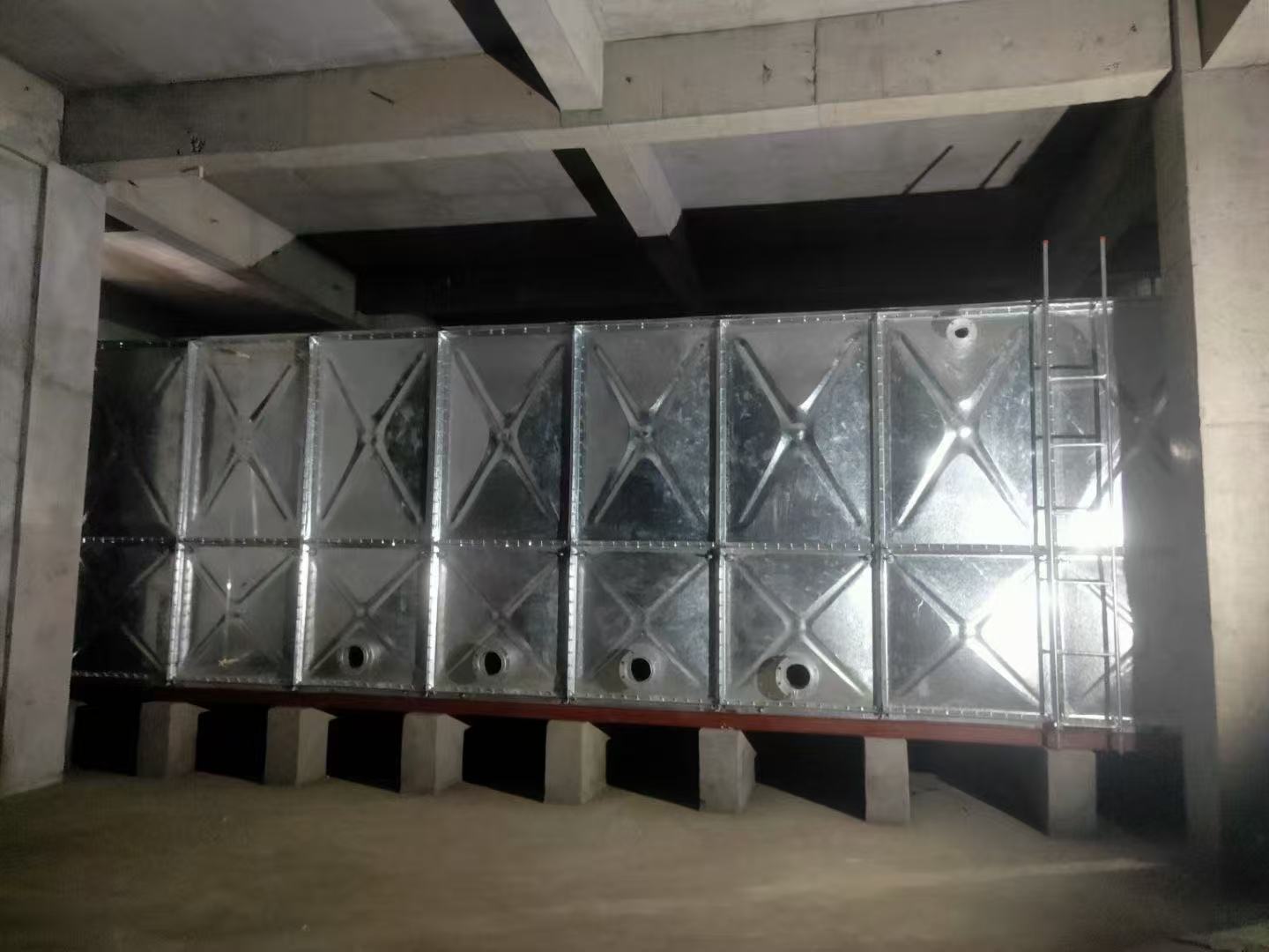 hot dipped galvanized water tank
